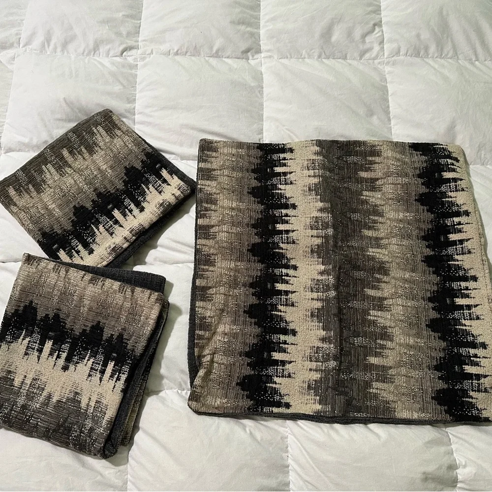 Set of Three Throw Decorative Pillow Cases 20x20in Pattern Tan Black Gray Zipper - Picture 1 of 6